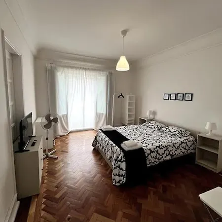 Solo Grande Con Balcon Homestay *
