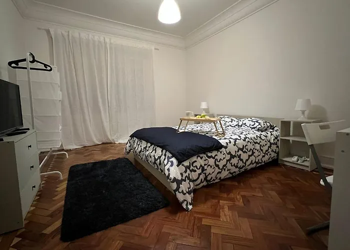 Homestay Solo Grande Con Balcon