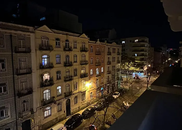 Solo Grande Con Balcon * Lisboa